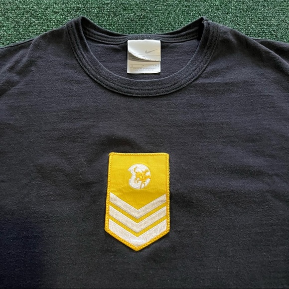 Vintage Nike Lance Armstrong Livestrong 10 2 Shirt size S Mens Ringer Black. - Picture 2 of 7